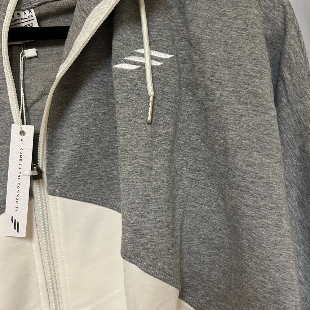 FITWEAR New Zealand Cape pullover Hoody Grey & White - Size M 8-10 US - Picture 4 of 4